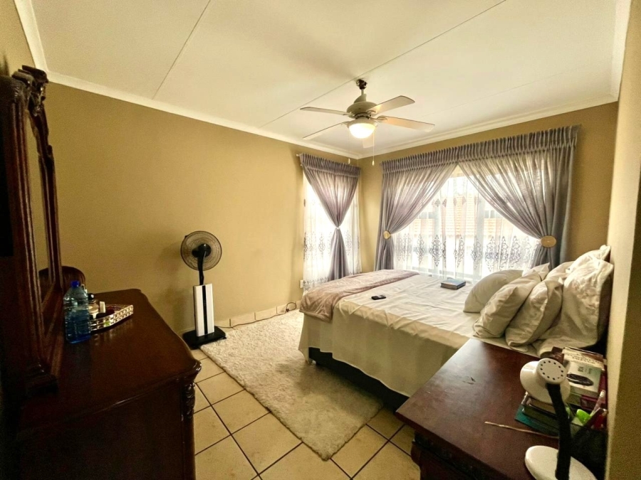 To Let 4 Bedroom Property for Rent in Cashan North West